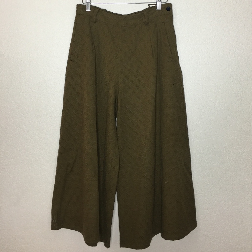 Tana Bana Gauchos W: 28"-30" H: 48"